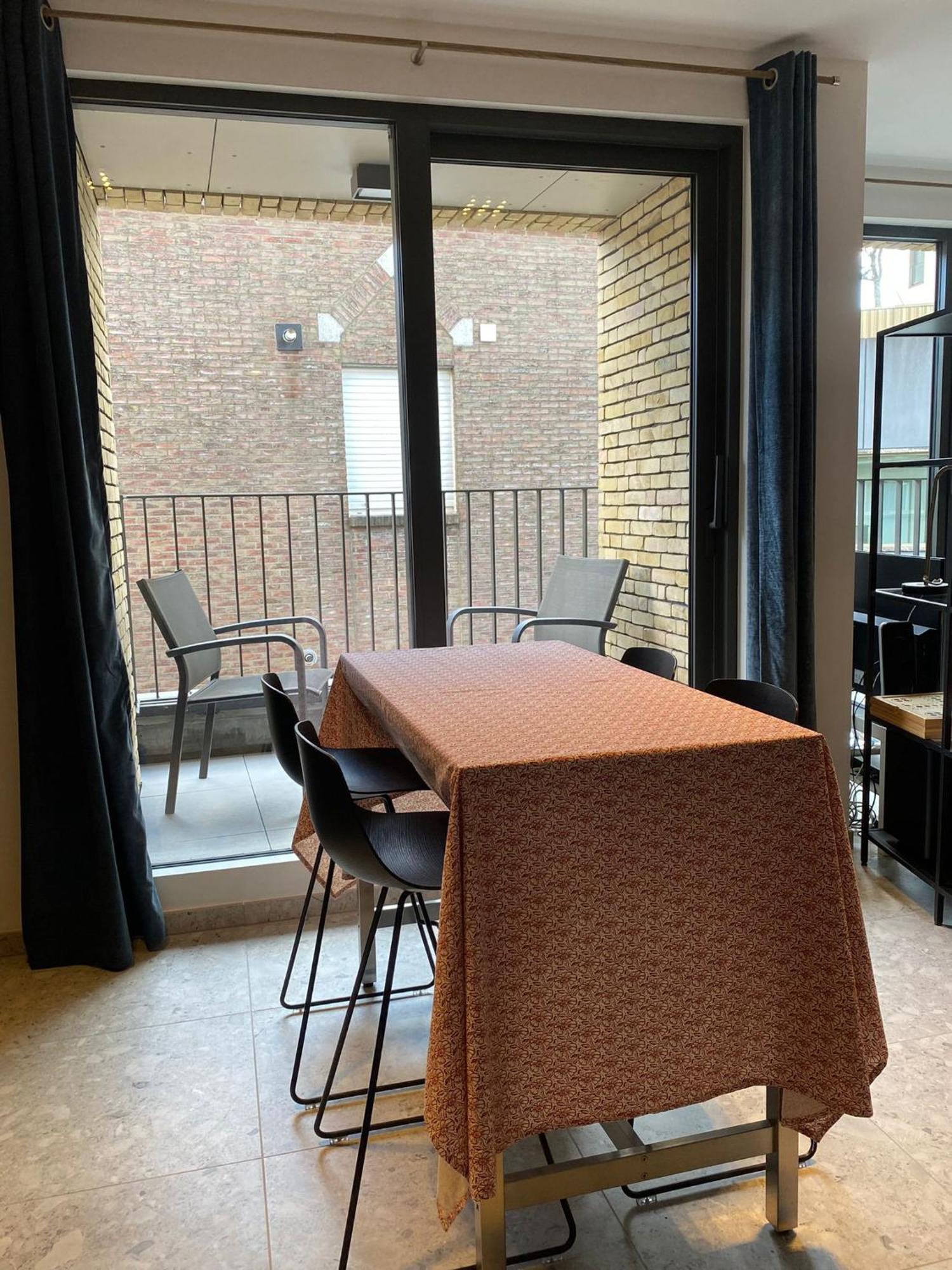 Central Studio In Kortrijk Eksteriør billede